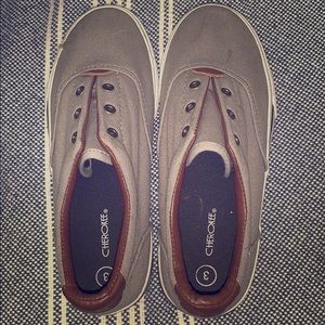 Cherokee slip ons NBW